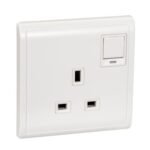 13A 250V 1Gang swithitched socket with Neon